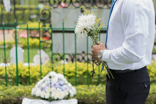 Why Rituals and Tributes Are Essential in Honoring a Family Member's Loss